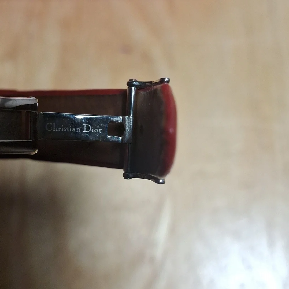 Christian dior Red Leather Strap Watch. - Picture 3 of 8